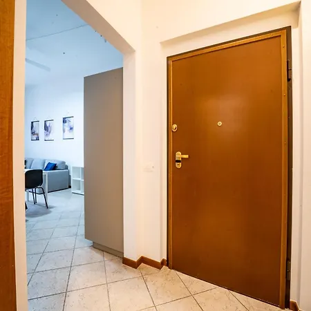 Gioia Del Corso Apartment *